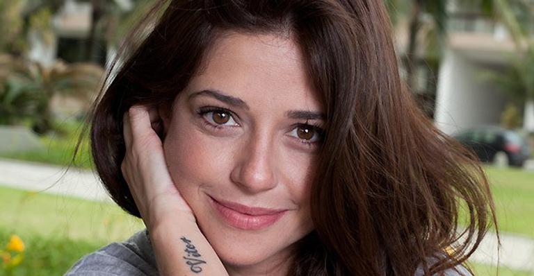 Priscila Sol publica foto rara ao lado do filho de 15 anos e semelhança impressiona fãs
