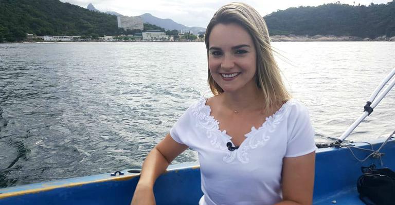 Ex-Paquita Thalita Ribeiro mostra evolução da gravidez