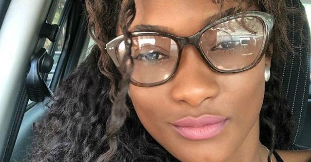 Erika Januza publica foto de quando era adolescente e choca fãs: ”Melhorou muito”