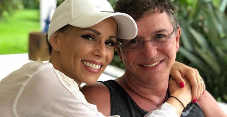 Após terminar a radioterapia, Ana Furtado se declara para Boninho