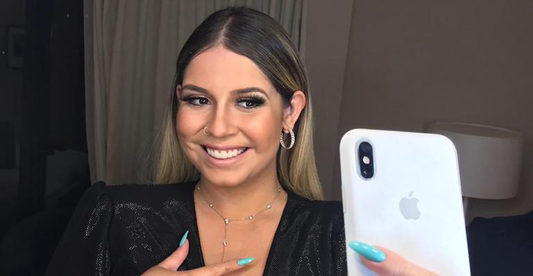 Aprenda o passo a passo da make de Marília Mendonça para arrasar no final de ano
