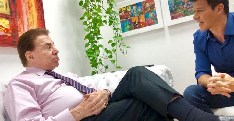 Silvio Santos recebe Rodrigo Faro em seu camarim no SBT