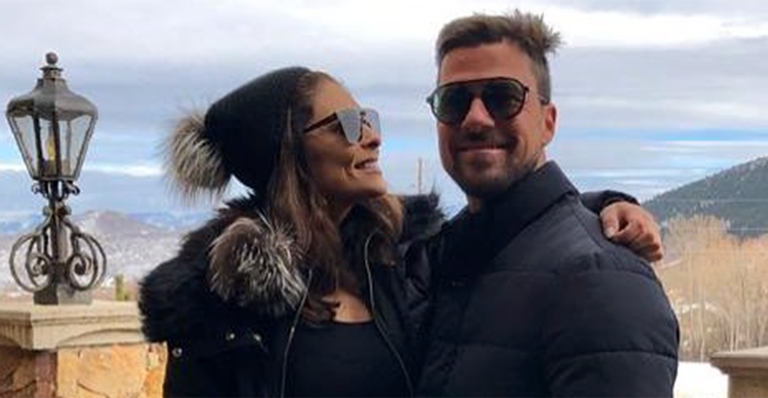 Juliana Paes foge do calor brasileiro junto com o marido, Carlos Eduardo