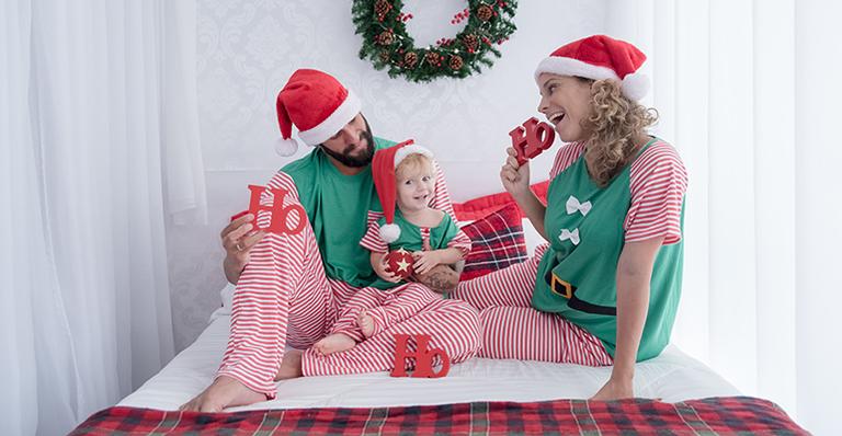 Maíra Charken faz ensaio em clima de natal com o filho, Gael