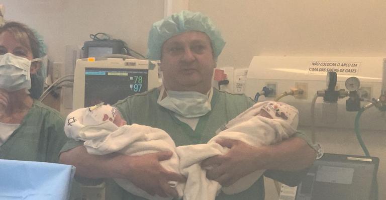 Nascem os gêmeos de Erick Jacquin e Rosângela