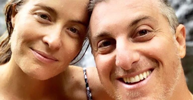Angélica e Luciano Huck curtem banho de cachoeira na véspera do Natal