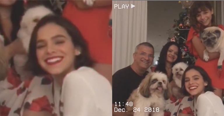 Pela primeira vez, Bruna Marquezine faz a ceia de Natal em sua mansão