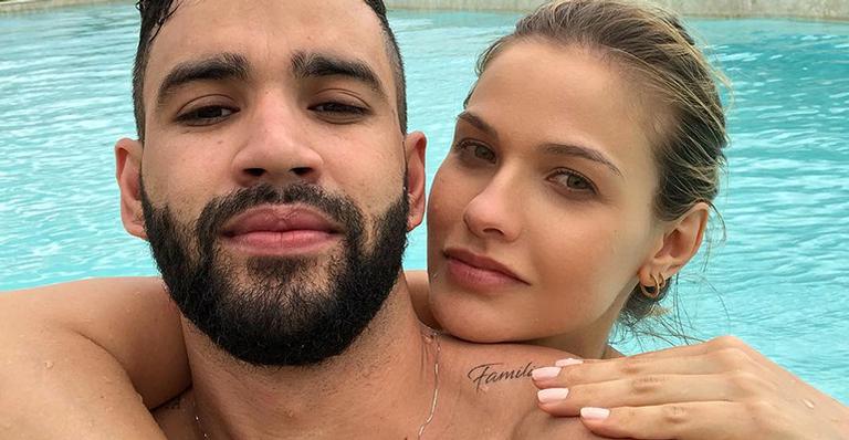 Gusttavo Lima aproveita o dia de folga com a mulher, Andressa Suita