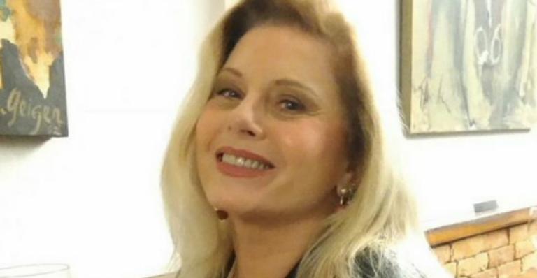 Aos 67 anos, Vera Fischer agradece a presença dos herdeiros durante o Natal: ”Amor, maluquice e risadas”