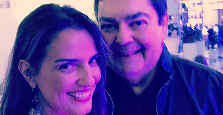 Mulher de Faustão publica foto rara do filho caçula do apresentador: ”Meu gatinho”