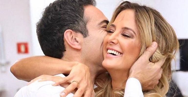 Ticiane Pinheiro e César Tralli descobrem sexo do bebê em chá revelação