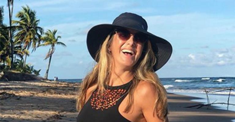 Já cresceu! Ticiane Pinheiro surpreende ao exibir a barriguinha de grávida