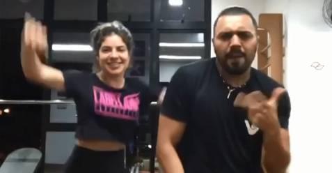 Após morte de pai, GKay surge em vídeo de humor com Tirulipa