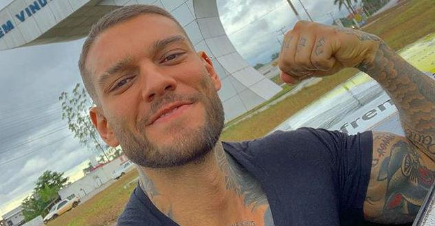 Lucas Lucco faz tratamento experimental para evitar calvície