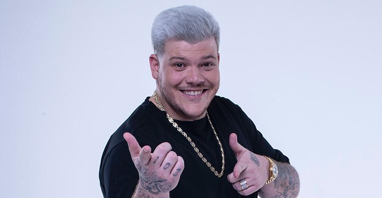 Ferrugem lança o clipe do hit Chopp Garotinho
