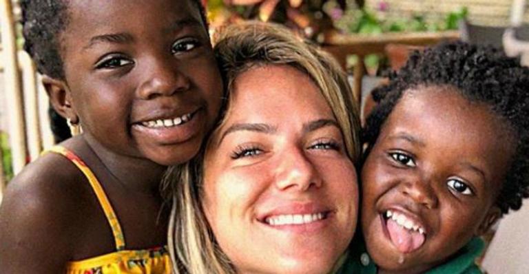 Giovanna Ewbank se derrete pela filha, Titi, e amiguinho: ”Quanta alegria para nossas vidas”