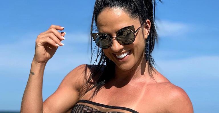 Em dia de piscina, Graciele Lacerda exibe boa forma e revela seu destino de férias