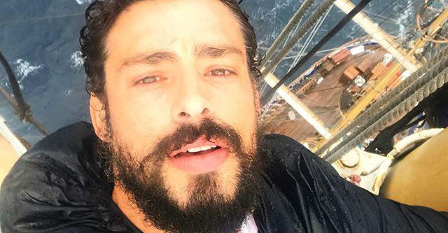 Cauã Reymond emociona ao relembrar Domingos Montagner: ‘Você faz falta’