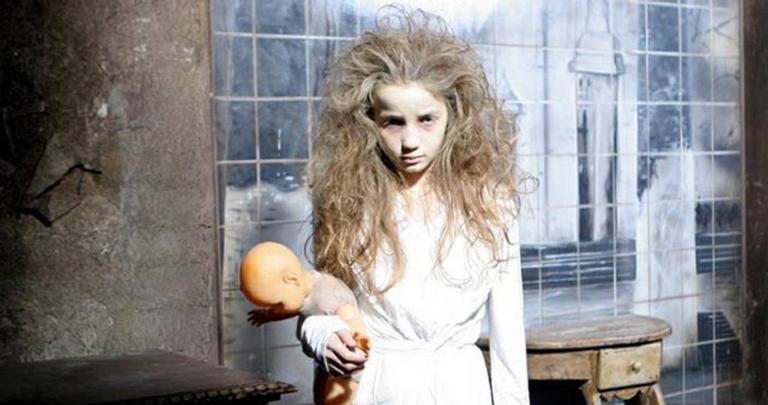 Menina Fantasma do SBT adere ao desafio dos 10 anos e choca fãs