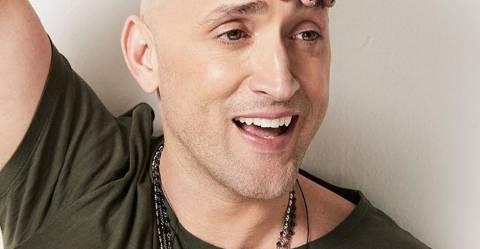 Paulo Gustavo comemora sucesso do novo filme declarando amor por colega de elenco: “Luz e talento”
