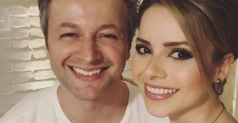 Em clique raro, Sandy posa ao lado do marido, Lucas Lima e se declara: “Amo só um pouquinho”