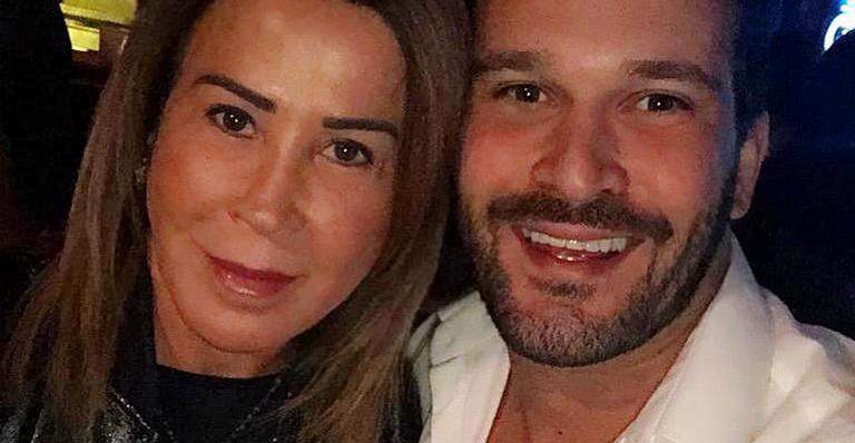 Zilu Camargo comemora o primeiro ano de namoro com fotógrafo