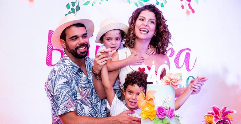 Bárbara Borges comemora seu aniversário de 40 anos com festança