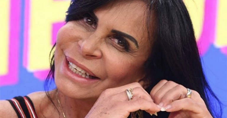 Gretchen muda o formato da boca com preenchimento labial