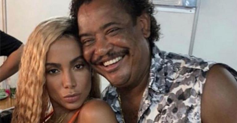 Compadre Washington participa do novo clipe de Anitta em Salvador
