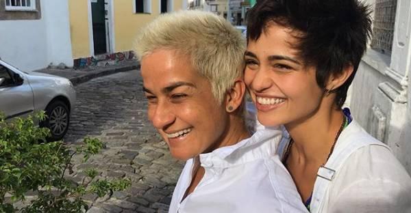 Nanda Costa faz declaração inusitada para a namorada e fãs se divertem