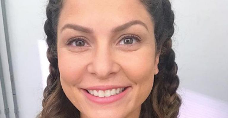 Em raríssima aparição, filhos de Bárbara Borges curtem dia de praia com avó