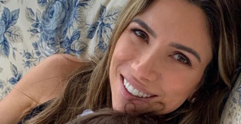 Fofura! Patricia Abravanel mostra carinho entre Jane e a futura bebê: ”Caçula por mais dois meses”