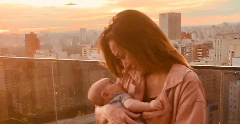 Sabrina Sato encanta ao compartilhar fotos de Zoe: “Sorriso lindo e papai babão”