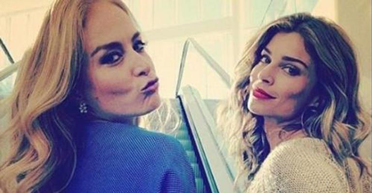 Angélica se derrete pela beleza da amiga Grazi Massafera
