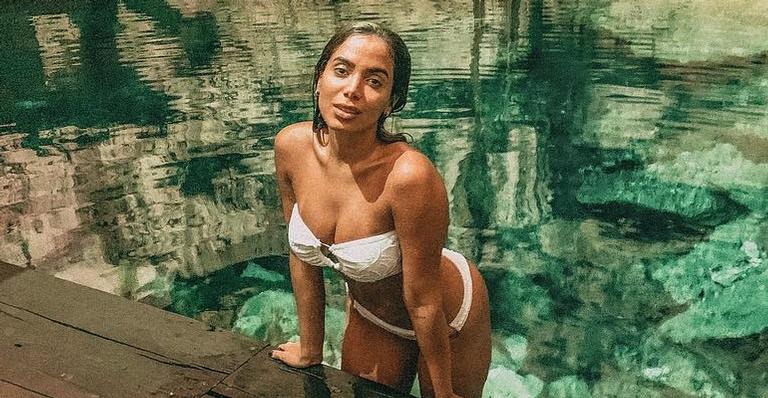 Anitta é clicada por paparazzi internacional e se diverte com as fotos: ‘Para quem duvidou que a celulite era minha’