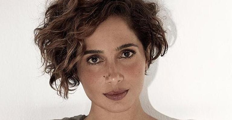 Camila Pitanga passa a noite em cinema após tempestade no Rio de Janeiro