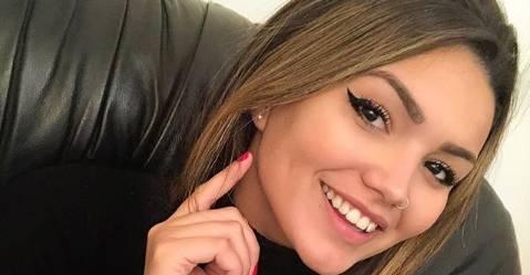 Filha de Kelly Key, Suzanna Freitas surge em clique sensual e choca internautas