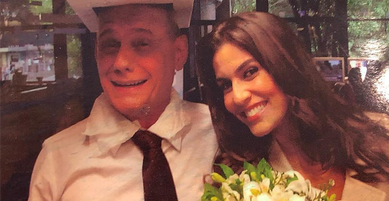 Após dois anos longe, Ticiana Villas Boas volta à web para se despedir de Ricardo Boechat