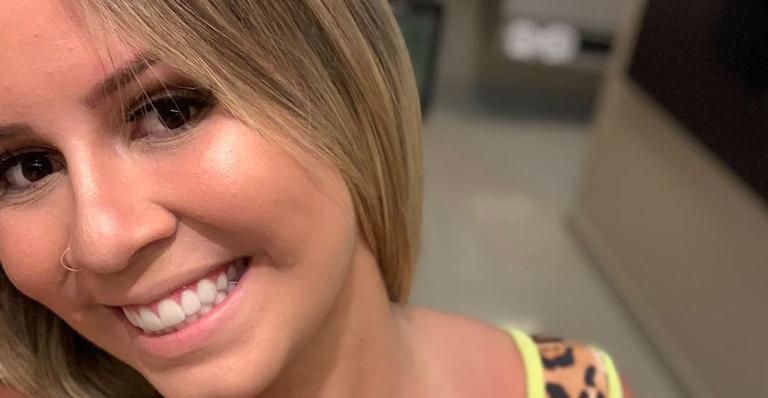 Marília Mendonça se diverte com a mãe na cozinha e brinca: ”Se desse para sentir o cheiro…”