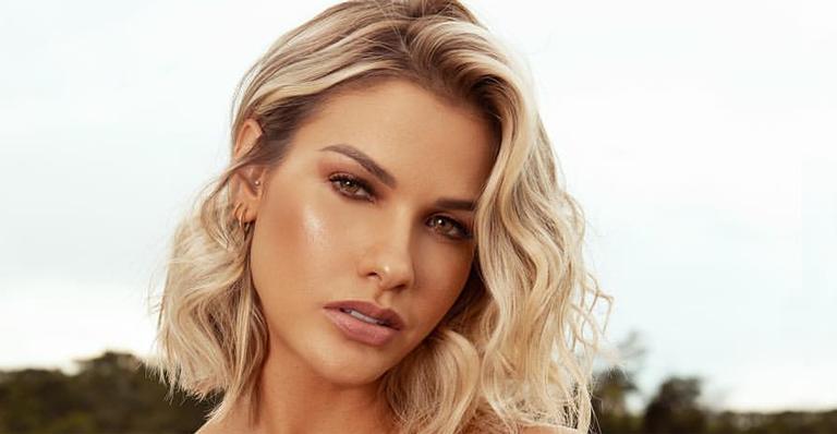 Andressa Suita surge de lingerie em foto sexy: ”Estava doida para compartilhar”
