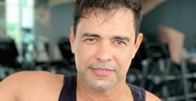 Zezé di Camargo deixa seguidores boquiabertos ao exibir seus brações nas redes sociais