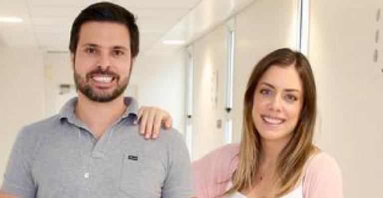 Fabiana Justus combina o pijama das gêmeas e derrete seguidores