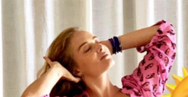 Angélica usa biquíni de Carolina Dieckmann e deixa seguidores sem fôlego com boa forma