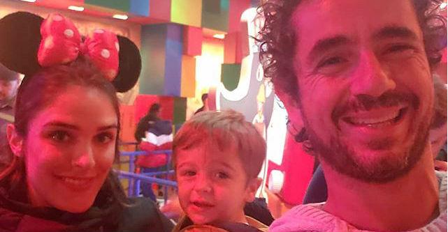 Felipe Andreoli e Rafa Brites saem de férias em família