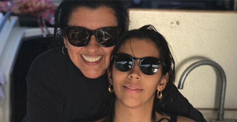 Regina Casé recebe homenagem emocionante da filha, Benedita