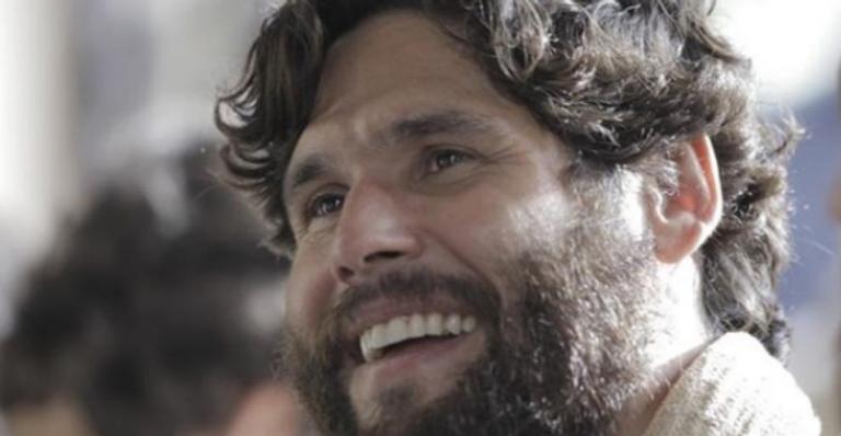 Dudu Azevedo abre o coração e fala sobre Jesus: ”Maior de todos os personagens”