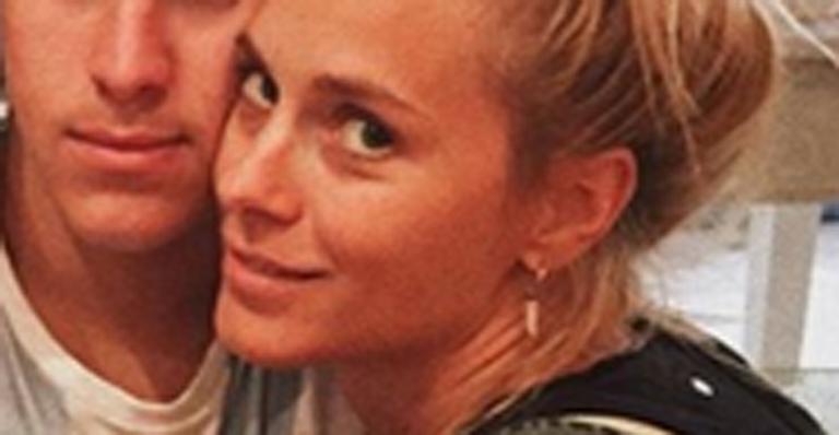 Carolina Dieckmann resgata clique raro com os filhos e revela saudades