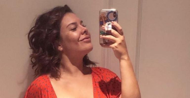 Fernanda Souza revela look picante para comemorar aniversário de casamento com Thiaguinho