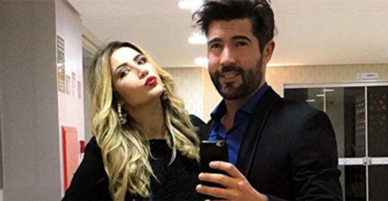 Filha de Leonardo mostra o anel de noivado que ganhou de Sandro Pedroso