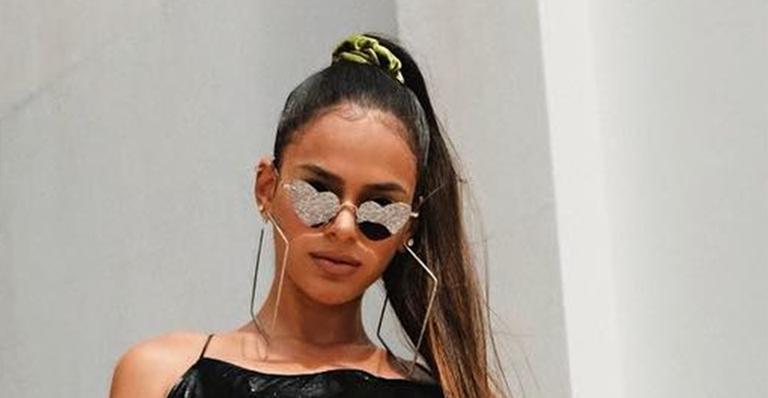 Indireta? Bruna Marquezine manda recado na meia: ‘Obrigado, próximo’